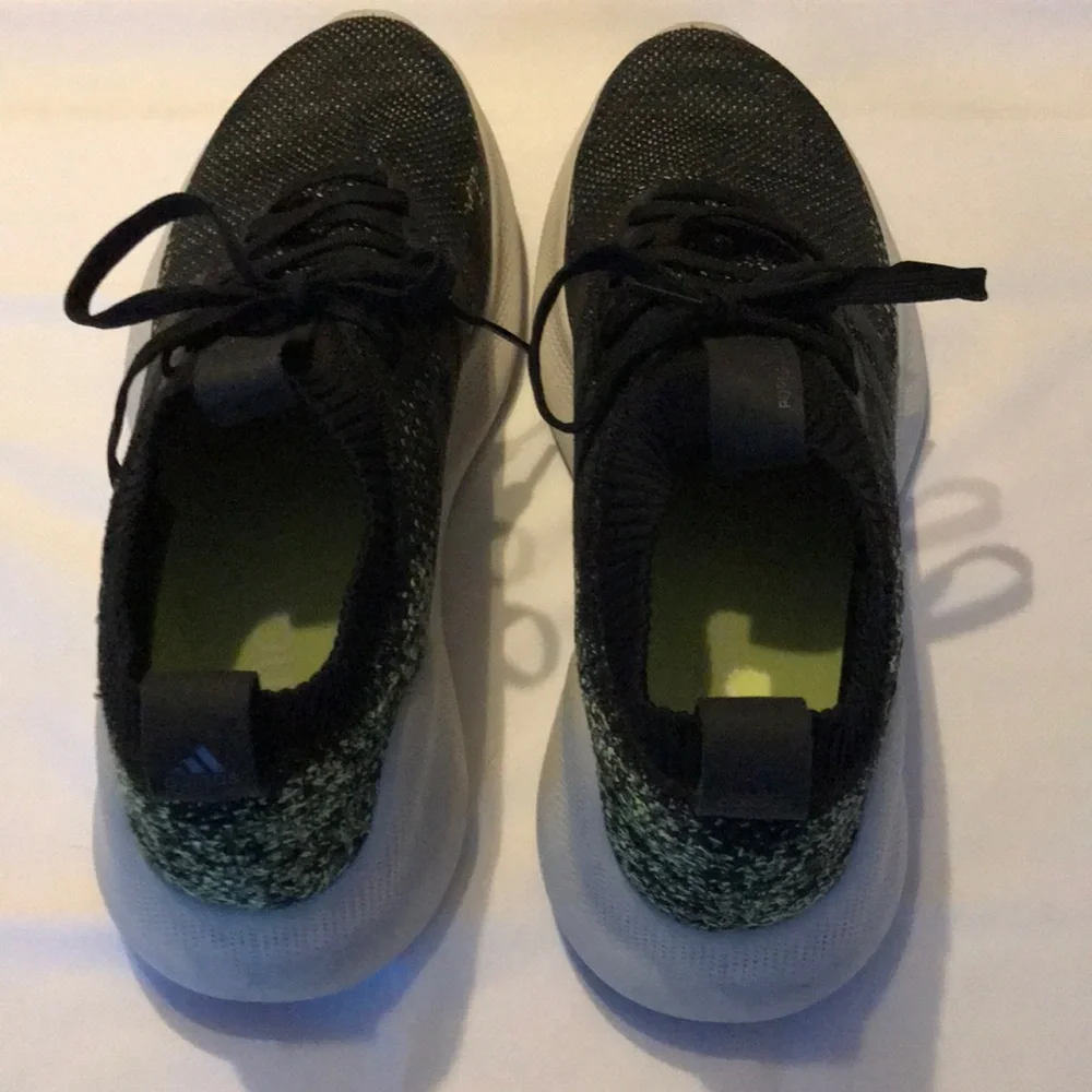 Adidas Pure Bounce Sneakers size 12 EUC